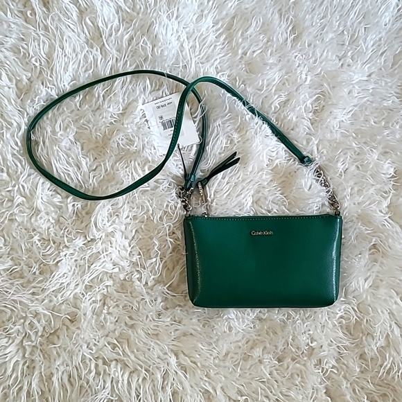 Calvin Klein Handbags - Calvin Klein Purse